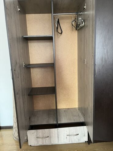 шкаф для одежды с зеркалом: Шкаф для одежды, Прямой, ЛДСП