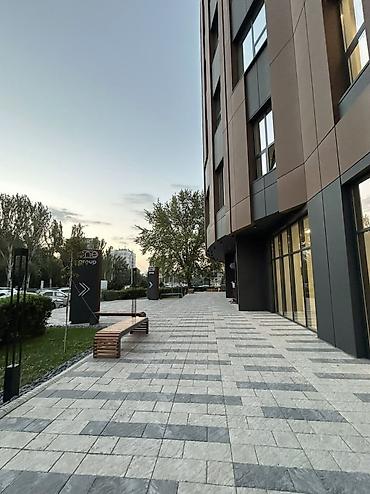 Сдаю Офисный кабинет: 32 м², В бизнес центре, С ремонтом, Первая линия, С отдельным санузлом, С системой безопасности
