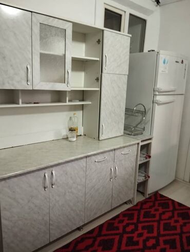 орозбекова московская: 80 м², 3 комнаты