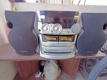 Динамики и колонки: Музыкальный центр Kenwood в хорошем состоянии