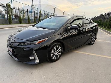 Toyota: Toyota Prius: 2020 г., 1.8 л, Робот, Электромобиль, Хэтчбэк — 1