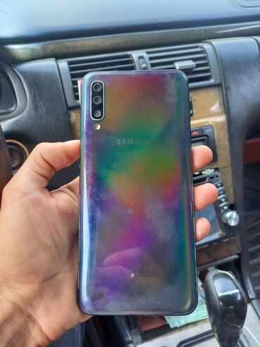 işlənmiş ucuz telefonlar: Samsung Galaxy A50, 64 ГБ