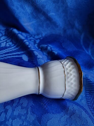 Ostali kućni dekor: Svecnjak nov Hollohaza Madjarska 80te,rucno oslikan. Visina. 14cm — 6