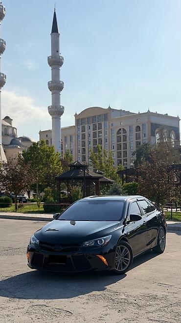 bmw e38 740i: Toyota Camry: 2017 г., 2.5 л, Автомат, Бензин, Седан — 1