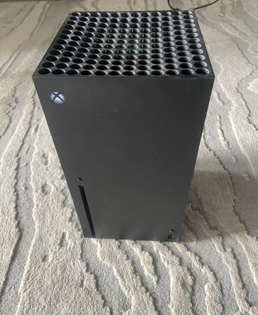 чехол x: Продаю Xbox Series X (1ТБ), состояние хорошее. В комплекте коробка