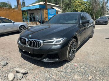 машина мерс с: BMW 5 series: 2022 г., 2 л, Автоматтык, Бензин, Седан