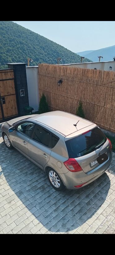 Kia: Kia Ceed: 1.6 l | 2010 il Hetçbek — 7
