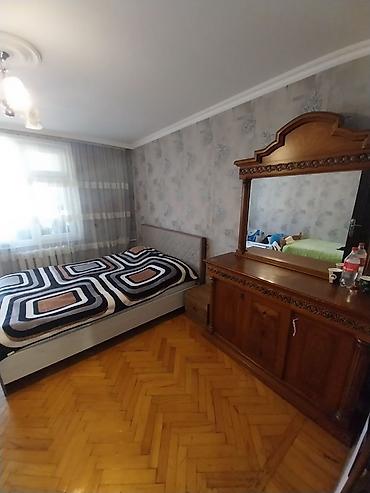 mikrorayon: Bakı, Yasamal, 3 otaqlı, Köhnə tikili, m. İnşaatçılar, 75 kv. m — 4