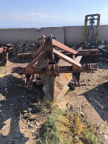 шиномонтажное оборудование для грузовых автомобилей бу: Продаётся сельскохозяйственное оборудование комплектом или по