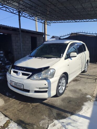 Toyota: Toyota Ipsum: 2004 г., 2.4 л, Автомат, Газ, Минивэн