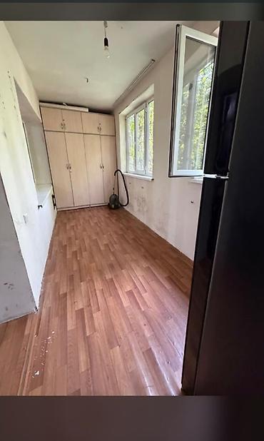квартиры 8 мкр: 2 комнаты, 59 м², 2 этаж, Косметический ремонт — 1