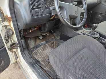 Volkswagen: Volkswagen Passat: 1991 г., 1.8 л, Механика, Бензин, Универсал — 10