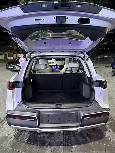 wuling mini ev: BYD E2: 2024 г., Автомат, Электромобиль, Кроссовер — 7