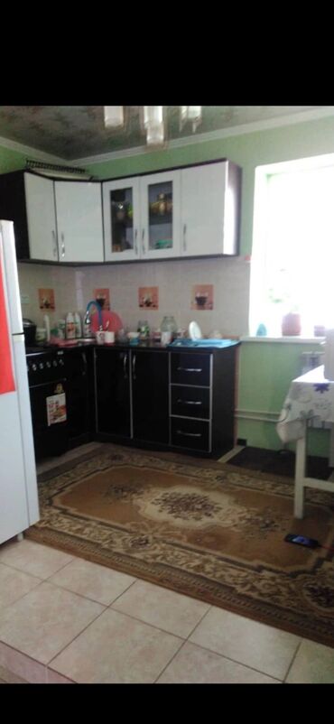 как продать дом в бишкеке: 70 м², 3 комнаты, Парковка, Забор, огорожен