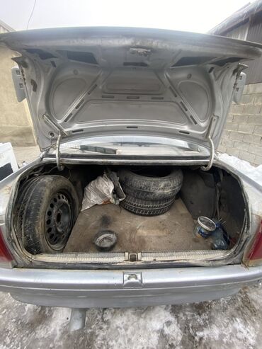 Opel: Opel Omega: 1987 г., 2 л, Механика, Бензин — 15