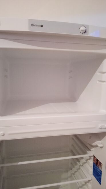 Soyuducular: 2 qapılı Indesit Soyuducu Satılır, rəng - Ağ — 3