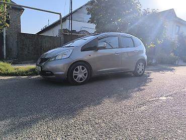 Honda Jazz: 2010 г., 1.2 л, Механика, Бензин, Хэтчбэк at lalafo.kg Honda Jazz: 2010 г., 1.2 л, Механика, Бензин, Хэтчбэк