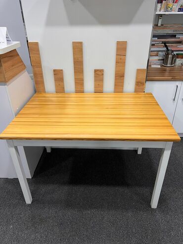 стол кухонный деревянный: Кухонный Стол, цвет - Оранжевый, Б/у