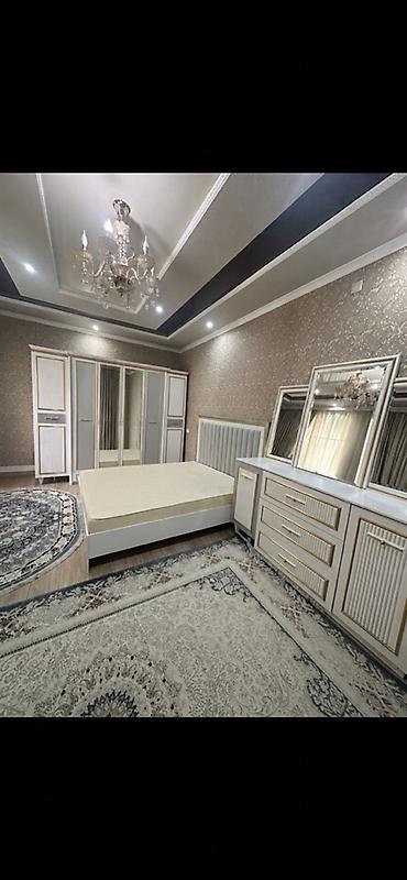 office table: Спальный гарнитур, Б/у, Двуспальная кровать, Комод, Трюмо, Самовывоз, цвет - Белый — 1