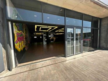 Digər kommersiya daşınmaz əmlakı: Biləcəridə servis kimi verilir ümumi sahəsi 350 kv,m olan, kimi aylıq- — 4