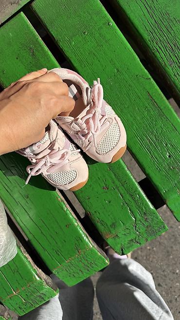 vans knu: Легкие,удобные кроссовки от фирмы Гномик Размер:23/24 Цена:500с в — 6