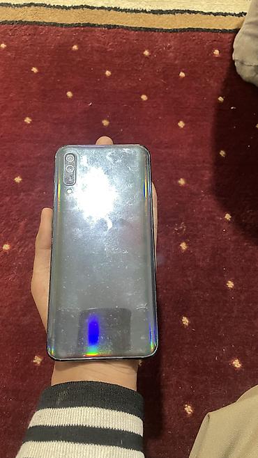 Мобильные телефоны и аксессуары: Samsung Galaxy A50, Б/у, 64 ГБ, цвет - Синий — 2