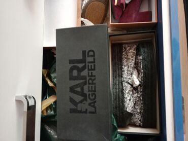 шлепанцы через палец: Босоножки, 38, Karl Lagerfeld, Новый, цвет - Черный, Самовывоз
