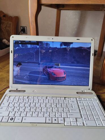 встроенная вытяжка 45: İşlənmiş Toshiba, 14.3 ", Intel Core i3, 512 GB, Ünvandan götürmə