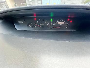 Toyota: Toyota Noah: 2004 г., 2 л, Автомат, Бензин, Минивэн — 9