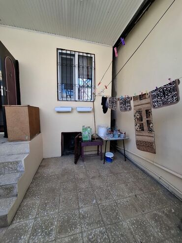 Həyət evləri və villaların satışı: 2 otaqlı, 60 kv. m, Orta təmir