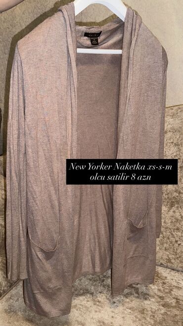 Köynək və bluzalar: Geyimler her biri yeni kimidir olculeri ferqlidir qeyd olunub her — 15