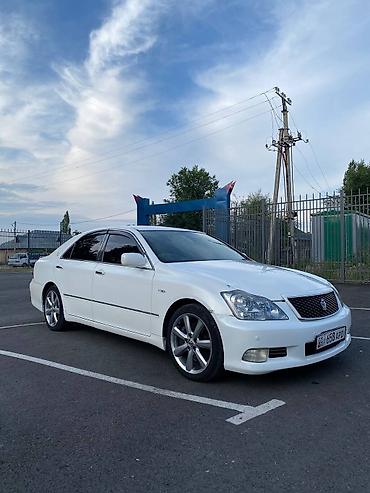 буксир машина: Toyota Crown: 2004 г., 3 л, Автомат, Бензин, Седан — 1