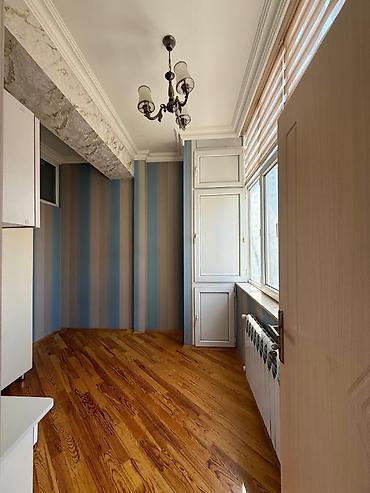 Yeni tikili: Mərkəzdə Kupçalı Əşyalı 3 Otaga Düzəlmə Mənzil. 63 Kv 128 Min. 16 — 10