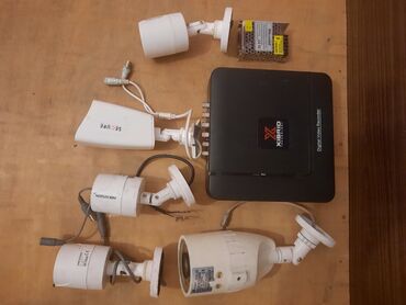 azercell wifi modem satilir: 5eded kamera 3denesi hikvision 1eded dvr aparati ve adapteri hamsi