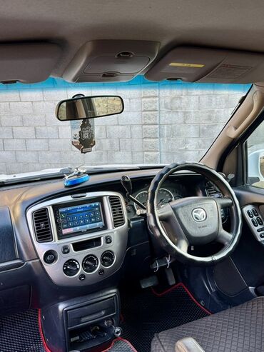 Mazda: Mazda Tribute: 2003 г., 2 л, Автомат, Бензин, Кроссовер — 7