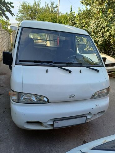əllə çəkilmiş maşın şəkilləri: Hyundai H-100: 2.5 l | 2006 il Universal
