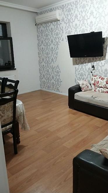 ev və bağ: Həyət evi – Yaşıl dərədə yerləşir. 3 otaqlı evdir. Əşyalı satılır. 2 — 5