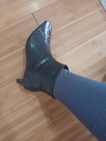 opposite cizmice: Ankle boots, 40