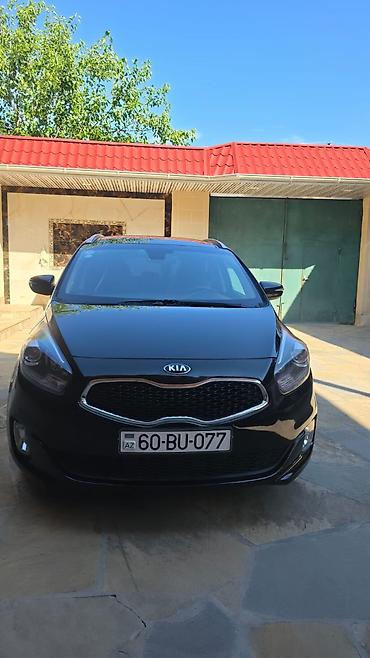 tek oturacaqlar: Kia Carens – 7 yerlik ailəvi miniven Xüsusiyyətlər: - Korpus — 1