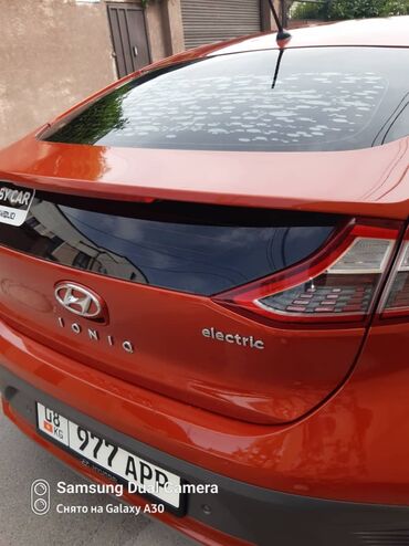 машина электронный: Hyundai Ioniq: 2018 г., Электромобиль, Хэтчбэк