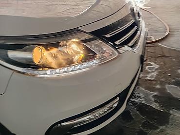 Другие автомобили: Samsung sm5 2019 Особенности и оснащение: - Кузов: 4‑дверный седан — 9