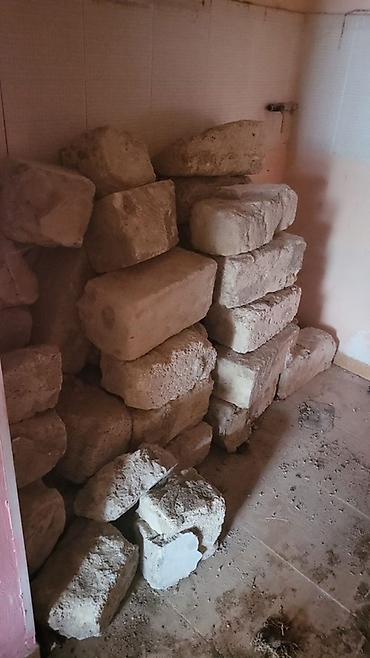 Строительные блоки: Tikinti üçün daş Kime lazimdir pulsuz verilir amma gun erzinde — 1