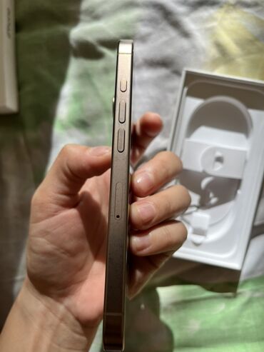 Apple iPhone: IPhone 16 Pro, Qızılı, Face ID — 5