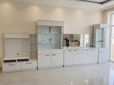 alcipan tv stand: Ağ rəngli modul qonaq otağı mebel dəsti - Yüksəkparlaq ağ rəng — 2