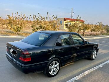 Mercedes-Benz: Mercedes-Benz C-Class: 1.8 l | 1995 il Sedan — 10