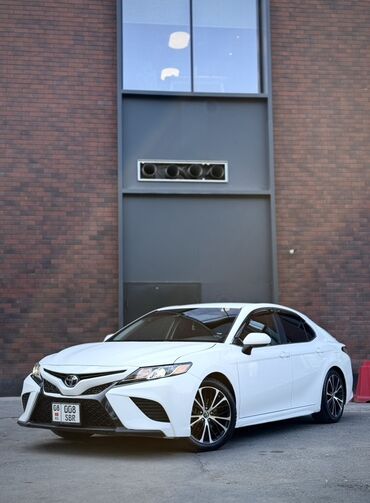 поворотник на авенсис: Toyota Camry: 2017 г., 2.5 л, Автомат, Бензин, Седан