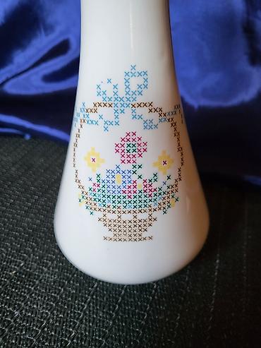 Ostali antikviteti: Vaza KPM porcelan iz 60,70ih.godina. Nemacka vaza bez ostecenja,par — 2