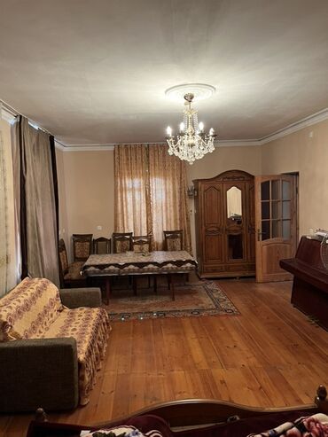 Bağ evlərinin kirayəsi: 100 kv. m, 3 otaqlı, Hovuzlu, Artezian quyusu, Su, Kombi — 20