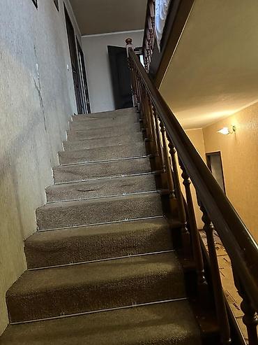 Продажа коттеджей и домов: Дом 2 этажа, площадь 206 м², участок 5 соток. Локация: Токолдош, ул — 21