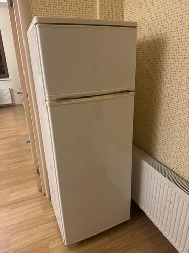 lalafo soyuducu islenmis: İşlənmiş 2 qapılı Soyuducu Satılır, rəng - Ağ, Dolab içi